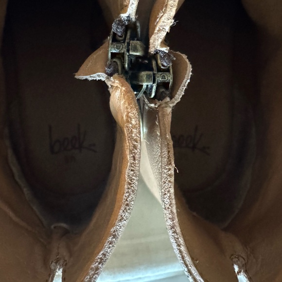 NEW Beek Quail Leather Ankle Boots in Saddle - Picture 9 of 10